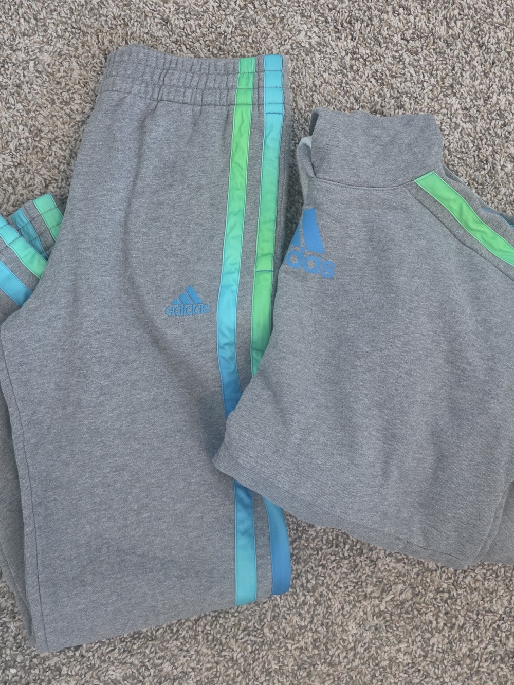 NWOT Boys Adidas Kids' Gray Sweat Shorts with Blue & Green Stripes Size XL